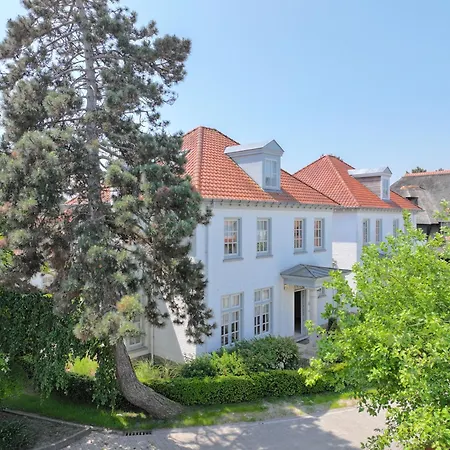 Villa Weg 12